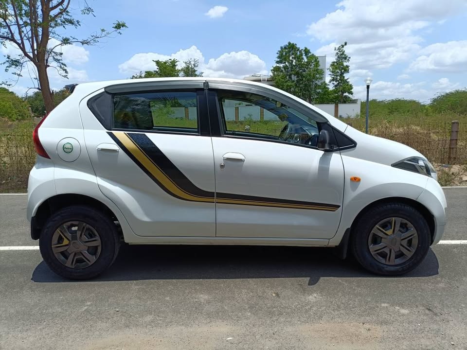 DATSUN redi-GO gold special edition