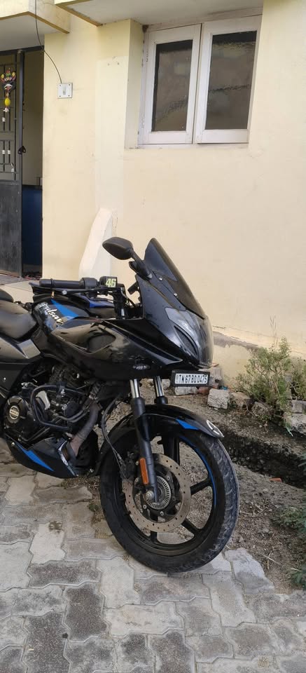 Pulsar 220 only 19000 km runing