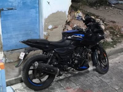 Pulsar 220 only 19000 km runing