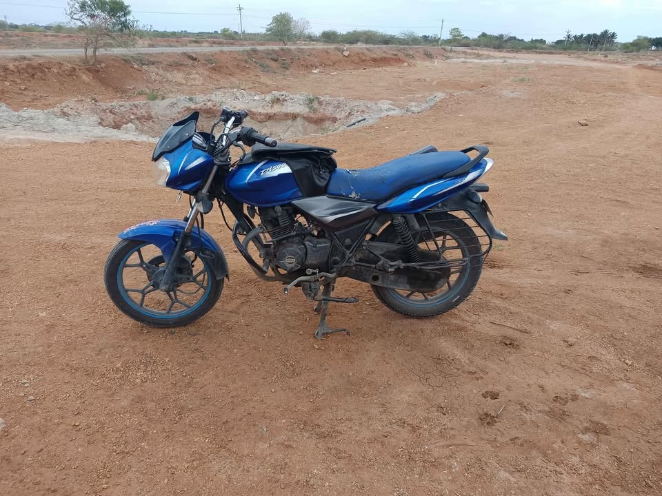 Bajaj Discover