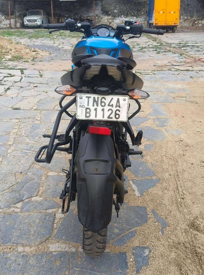 BAJAJ PULSAR NS125 MODEL:2024