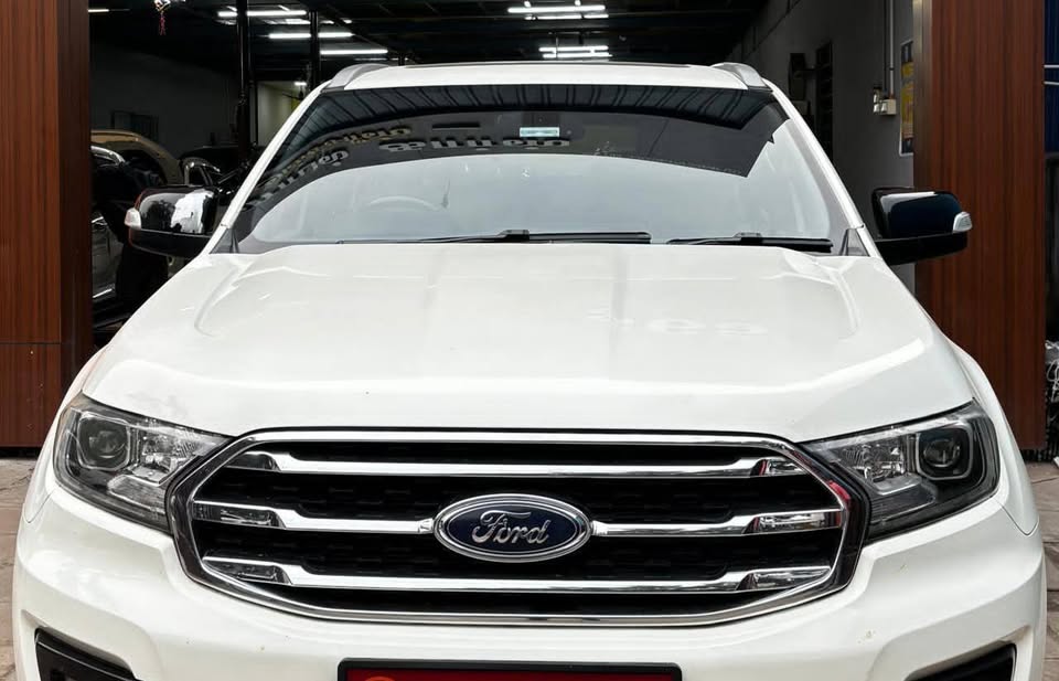 Ford endeavour 4WD AT