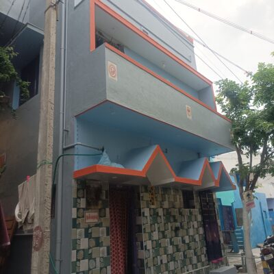 வீடு விற்பனைக்கு - கம்மவர் மண்டபம் அருகில்