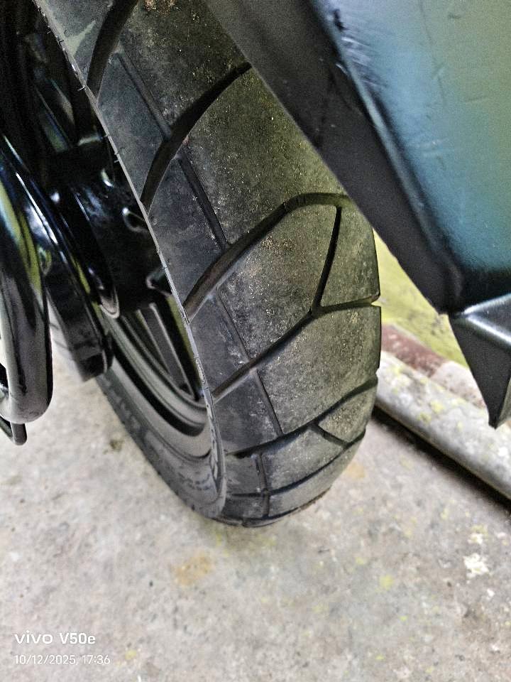 Bajaj V15 Model 2017