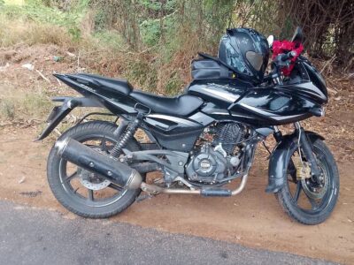 Pulsar 220