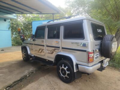 Mahindra Bolero SLE