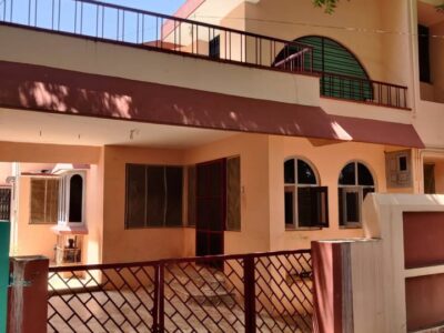 House for rent near railway station
