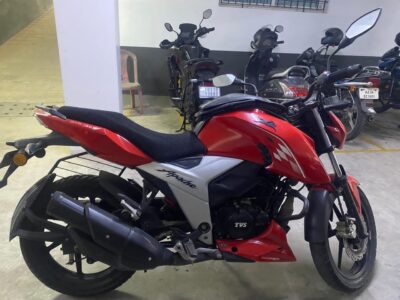 TVS Apache RTR 160 4v